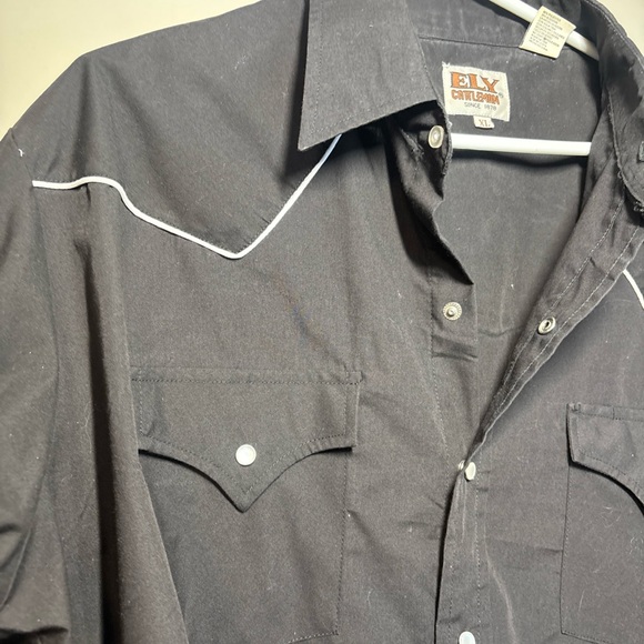 Ely Cattleman Black Western Shirt with White pearl snaps - Picture 3 of 6